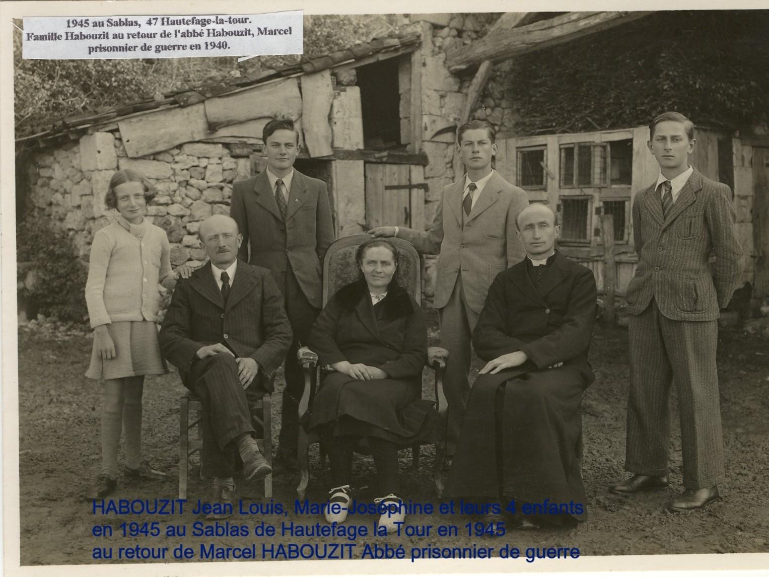 Habouzit jean louis marie joseph 1898 1989 et famille le 15 11 1945 au sablas de hautefag la tour